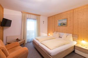 Double Room with Balcony room in Gasthof Pension Rega