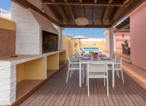 Villa Bella Lucia 1. Piscina Climatizada, WiFi, BBQ.