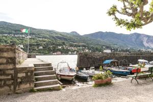 Via di Mezzo, Isola dei Pescatori, Stresa, Italy.