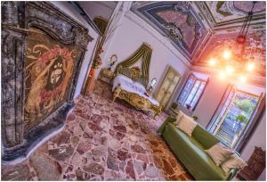 Suite con Vasca Idromassaggio e Vista Giardino