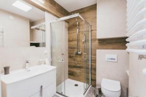 Eight Lux View in Old Town and Free Parking