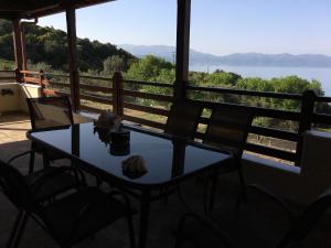 Athinaios Porto Klisouri Villa