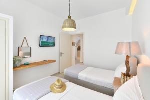 Corina Studios-Apartments Paros Greece