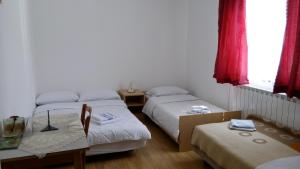 Holiday house with a parking space Smoljanac Plitvice 13741