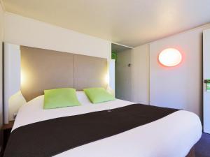 Hotels Campanile Valenciennes - Petite-Foret : Chambre avec Lit Double et Lit Junior