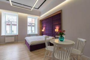 18 Sofievskaya Apartments