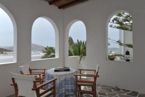 Rallis Apartments Paros Greece