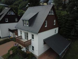 Haus am Berg - großes Haus mit Sauna für bis zu 10 Personen unweit vom Skihang