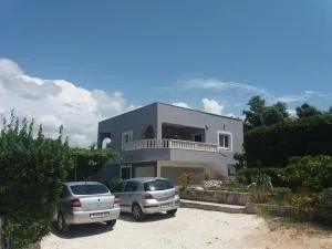 Apartman Jole - 拉扎尼