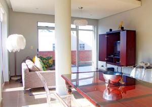 Canterbury Square Apartments