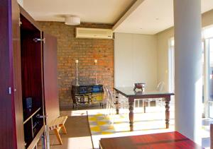 Canterbury Square Apartments