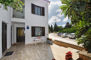 Apartment Sambris No 1