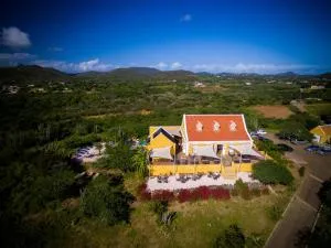 Landhuis Klein Santa Martha Boutique Hotel Restaurant. - 威利布罗德