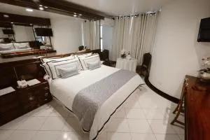 Hotel Arenal - سامايباتا