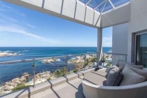 62 Camps Bay