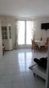 Appartements Les Fontaines Saint Leonard : photos des chambres