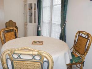 Appartements Les Fontaines Saint Leonard : photos des chambres