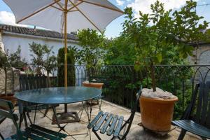 Appartements Bel Appartement Dans Cloitre Arbore : photos des chambres