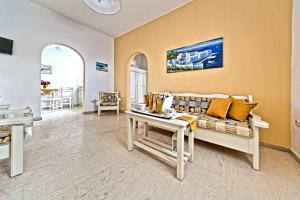 Sellada Apartments Santorini Greece