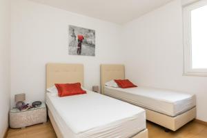 Apartment Marcela With Private Parking