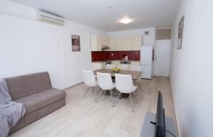 Apartments Put Plokita Smilja