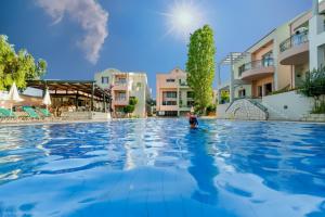 Lotus Hotel Apartments Chania Greece