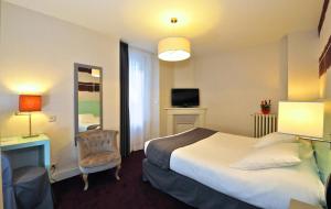 Hotels Logis Hotel Le Central : Chambre Simple Classique