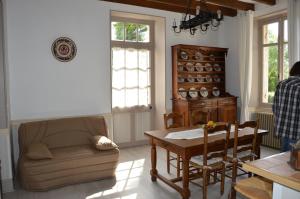 B&B / Chambres d'hotes Logis Des Bessons : Maison de Vacances