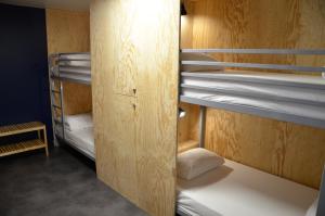 Eklo Hotels Lille : Lit Simple dans Dortoir pour Hommes avec Salle de Bains Commune