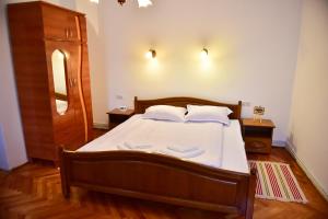Thalia Apartment
