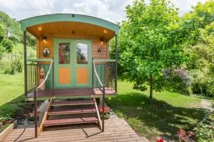 ROULOTTE DE CHARME "Le Paradis des Animaux" 2 à 4 personnes - Pommiers-pres Voreppe