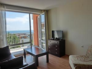 Sea View Crown apartment on complex with pools and beach, Sveti Vlas
