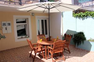 Apartment Karega 