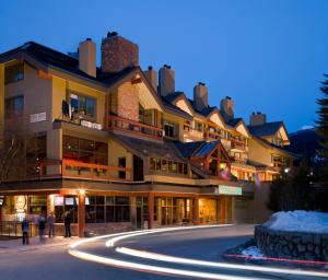 Village Inn & Suites hotel, 
Whistler, Canada.
The photo picture quality can be
variable. We apologize if the
quality is of an unacceptable
level.