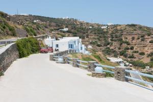 To Maro Sifnos Greece