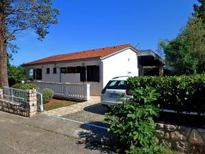 Apartments Mladen