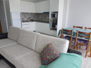 Amazing view to the sea & port bay in Mosteiros