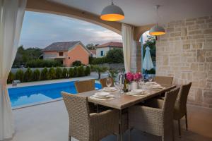 Luxury Villa Nikol