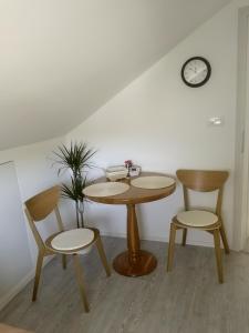 Apartments & Rooms Aleksandra