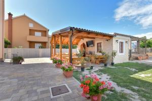 Bungalov Medanic - Private Pool