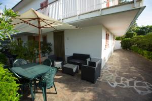 Appartamento in Villa Valentini- Fronte mare, Giardino e Parcheggio privato, WIFI, dotato di tutti i confort, nel Cuore del Golfo di Gaeta