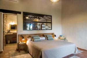 Deluxe Double Room with Bath room in Mas Tomas