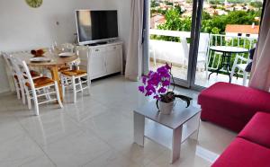 Apartments Curicta 1 