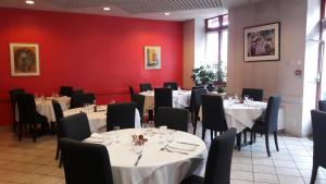 Hotels Logis Hotel du Parc-Restaurant - Le Rouget de Lisle : photos des chambres