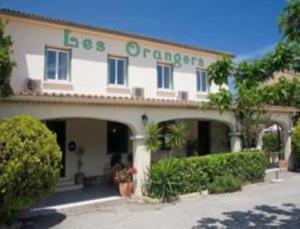 2 star hotell Les Orangers Aléria Prantsusmaa