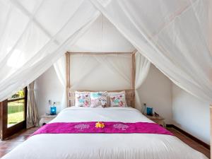 Villa Candi Kecil Tiga by Villa Finder