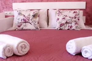 George's Place - Ios Chora