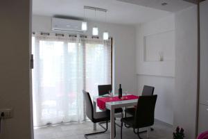 Purple Flower Suite Apartment img36