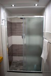 Purple Flower Suite Apartment img33