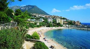 Purple Flower Suite Apartment img35